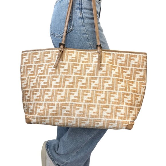 FENDI Vintage Zucca Straw Shoulder Tote Bag Beige Cream FF Logo Raffia [105689] - Picture 4 of 14